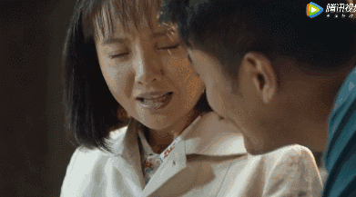 包含脱她衣服揉她奶小视频的词条-第3张图片